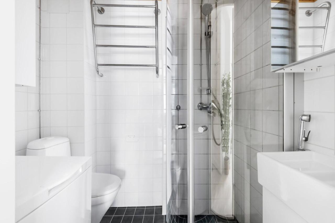 Wehost Modern Scandinavian Studio In Trendy Kallio 赫尔辛基 外观 照片